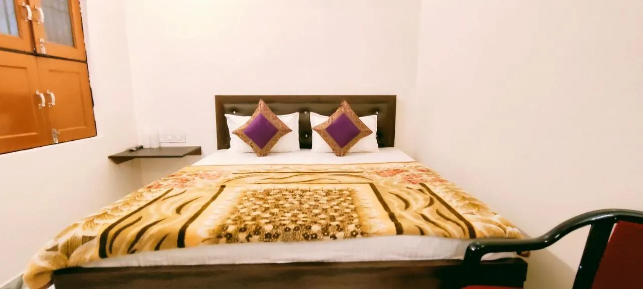 Hotel Shanti Inn Varanasi 2*,  India