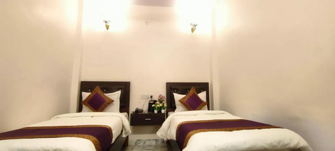 **  Hotel Shanti Inn Varanasi India