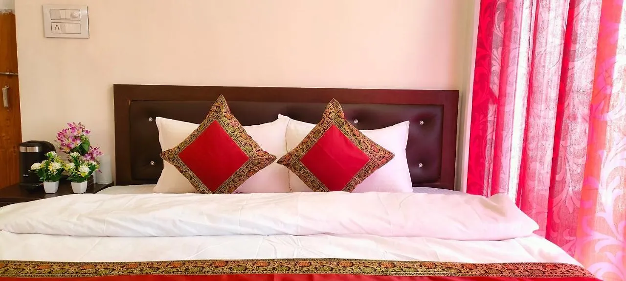 **  Hotel Shanti Inn Varanasi India