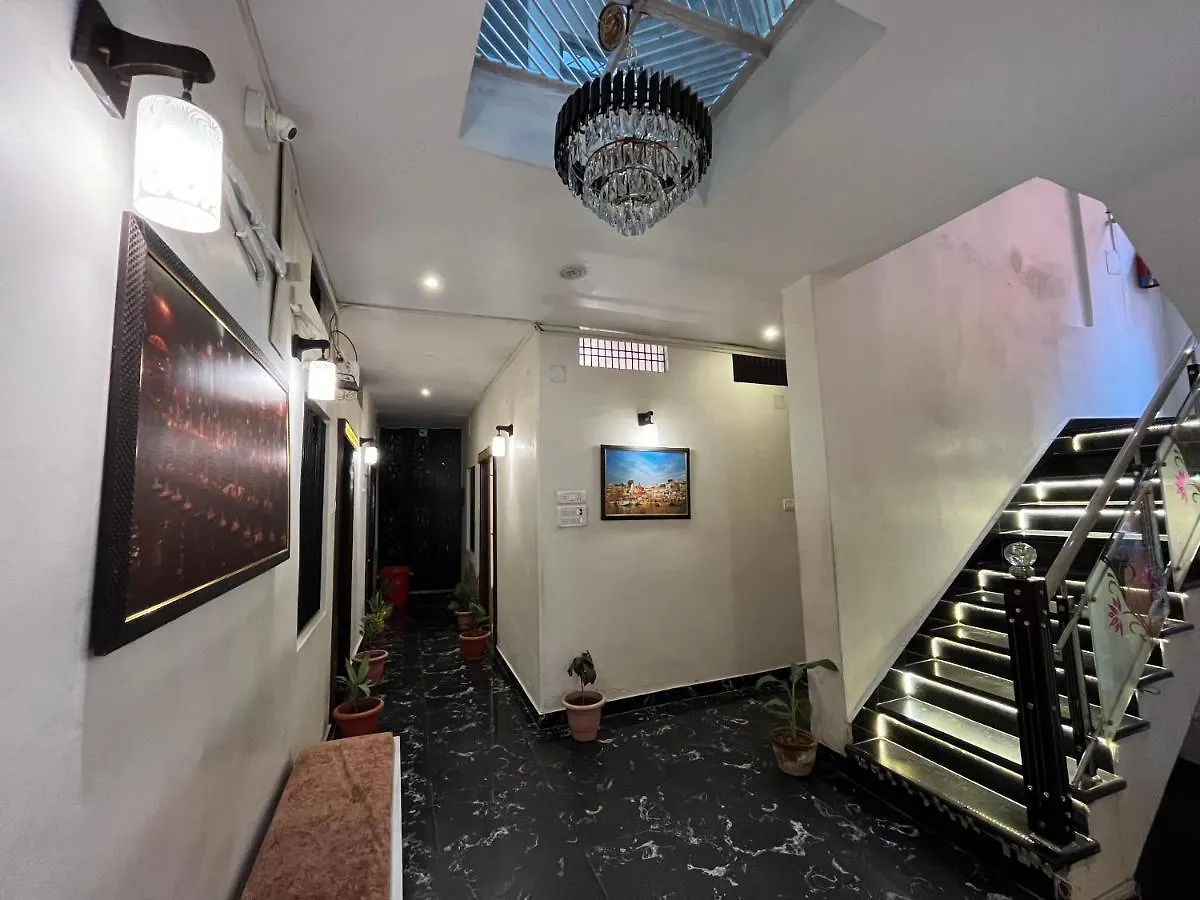 **  Hotel Shanti Inn Varanasi India